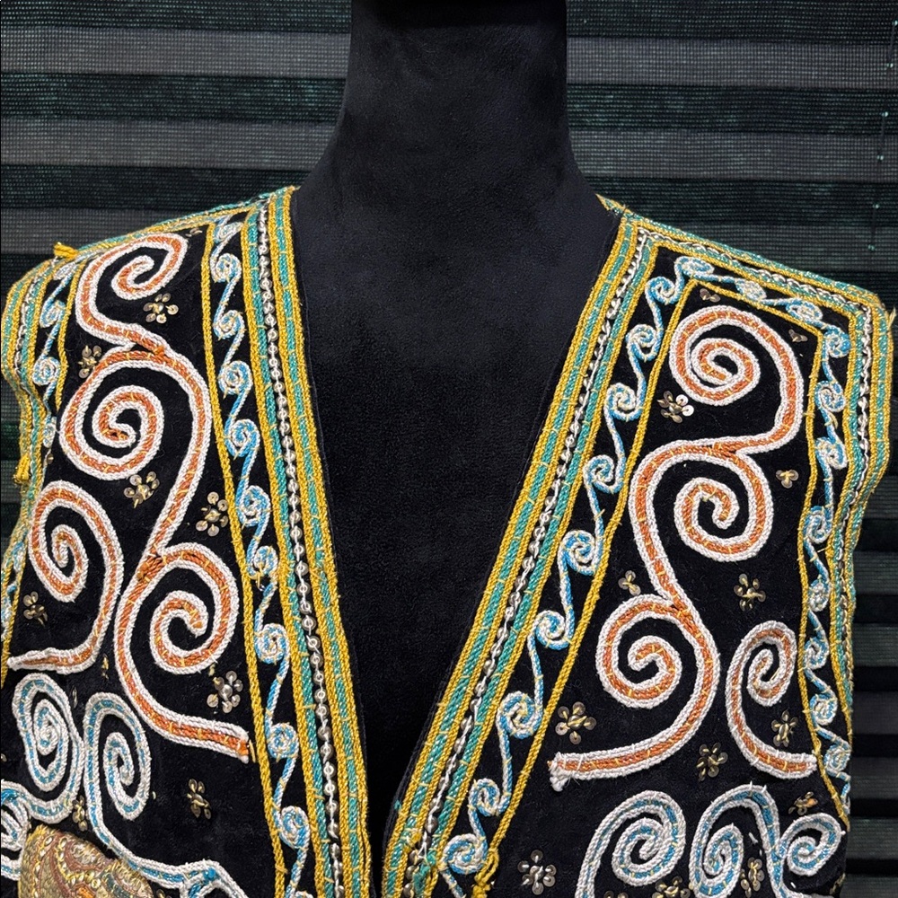 Vintage Carol Horn Workshop Sequined Puffy Elephant Beaded Accent Vest Women - Picture 3 of 12